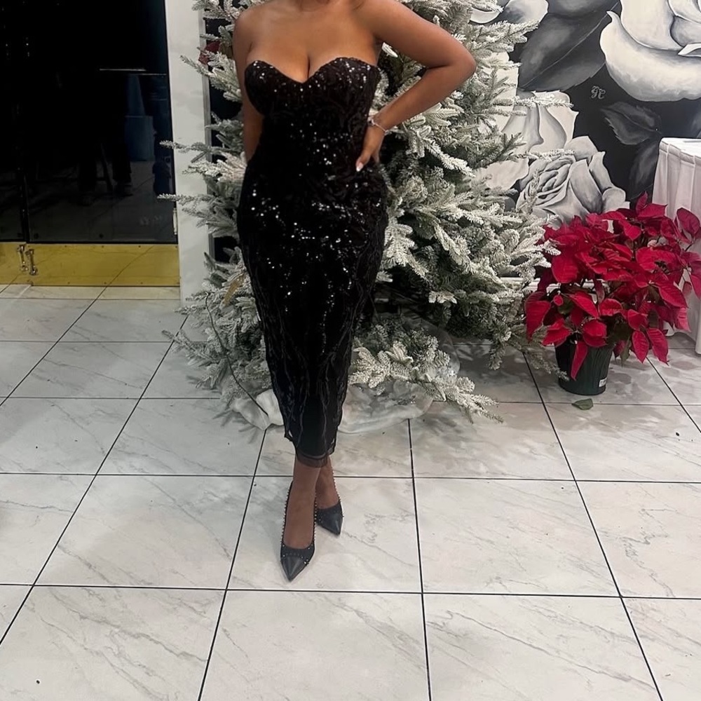 Black sequin dress strapless